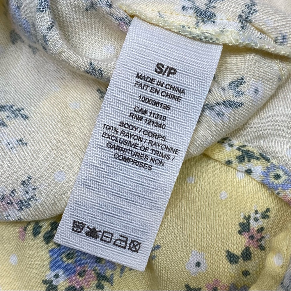 3/$30 Garage Buttercup Yellow Crop Floral Cami S - Picture 4 of 6